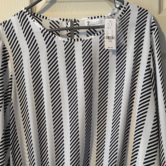 Black and White Striped Asymmetrical Top NWT - Picture 5 of 6